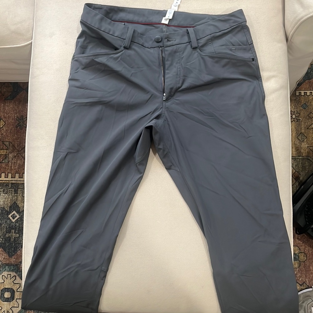 LuluLemon men’s size 34 pants